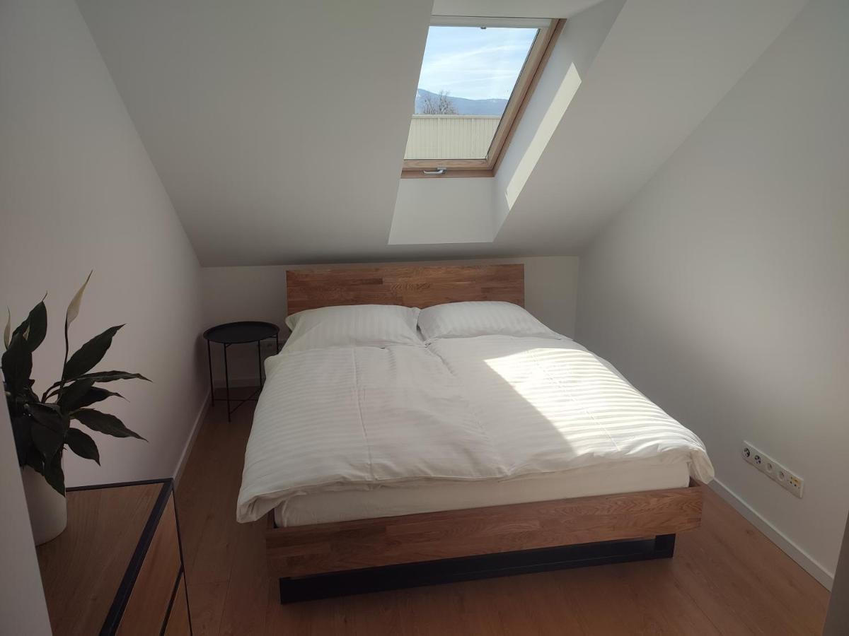 Apartament"Nad Niwka 6" Z Zamykanym Bezplatnym Parkingiem Bielsko-Biała Esterno foto